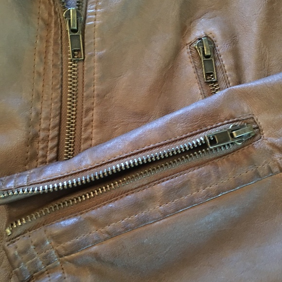 Host Pick! BB DAKOTA FAUX LEATHER JACKET– Size Small Ladies - Picture 4 of 7